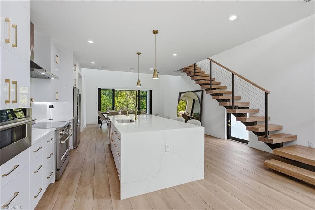 3384 Canal ST-8