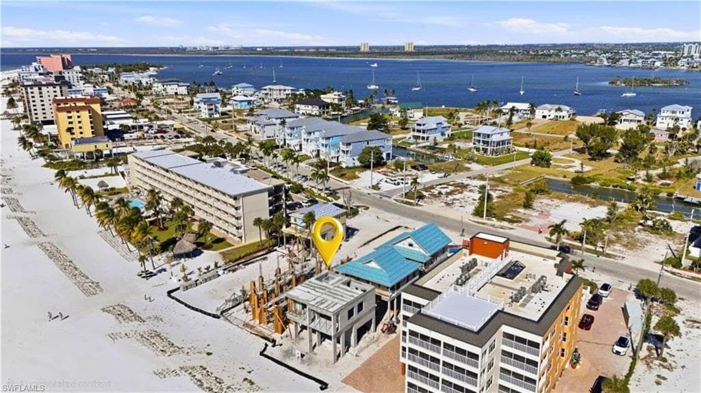 716 Estero BLVD-17