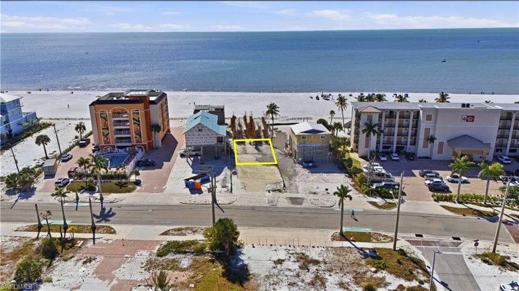 716 Estero BLVD-7