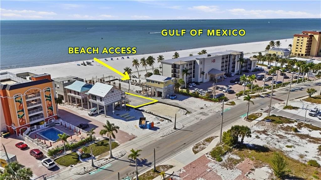 716 Estero BLVD-18
