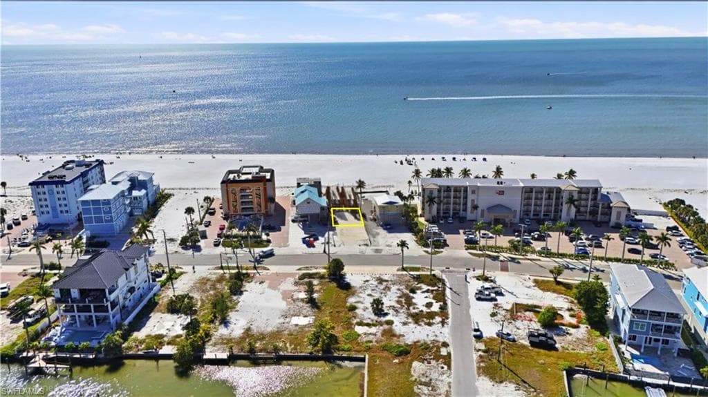 716 Estero BLVD-8