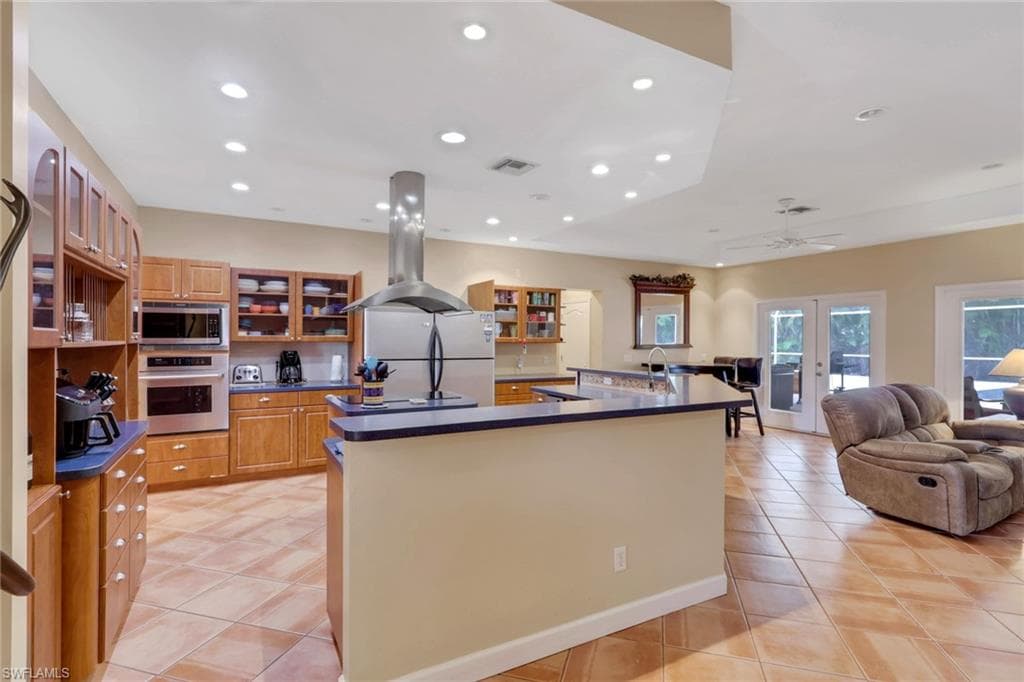 1357 Osceola DR-16