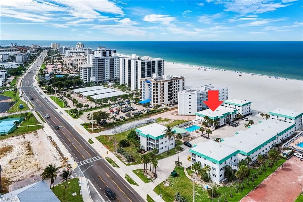 6500 Estero BLVD C113-3