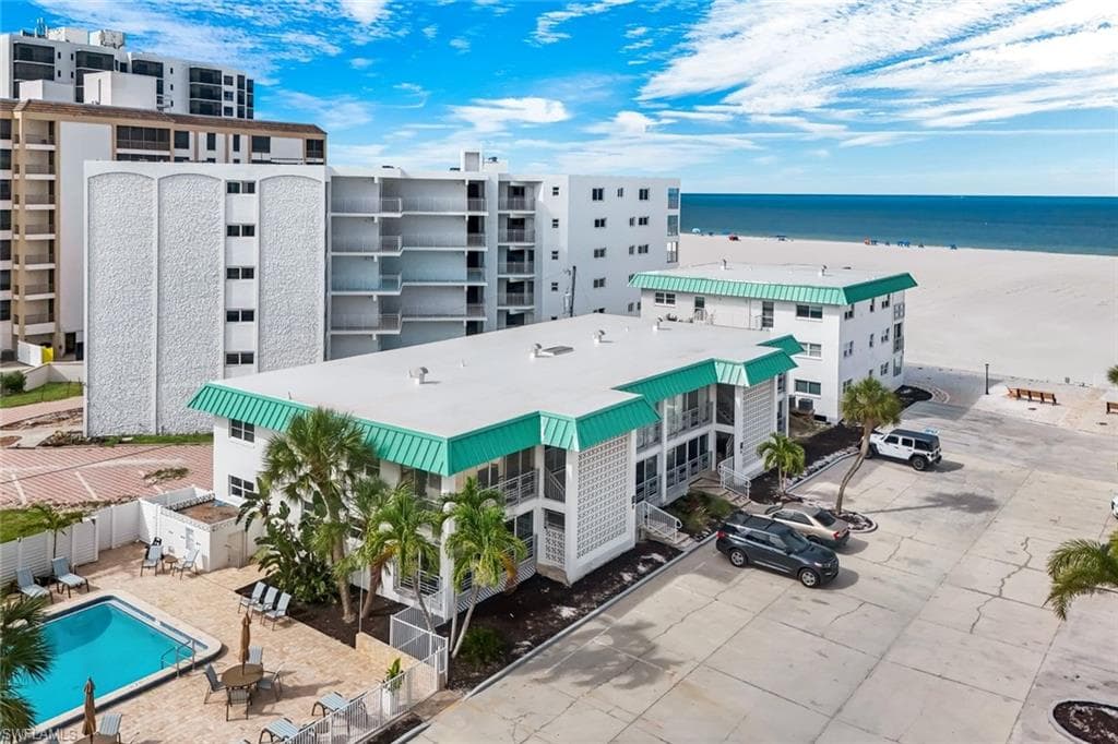 6500 Estero BLVD C113-24