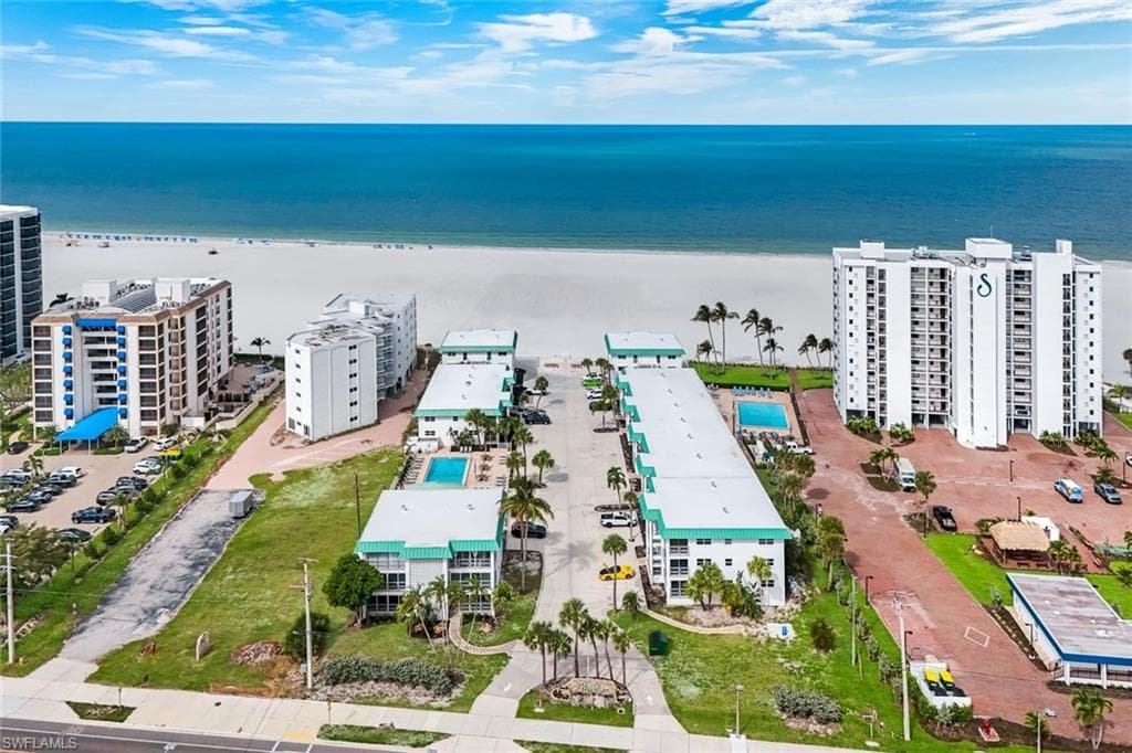 6500 Estero BLVD C113-4