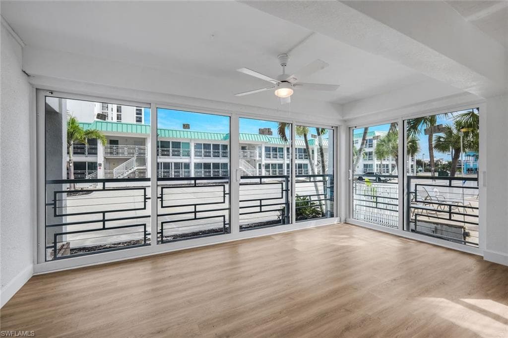 6500 Estero BLVD C113-8