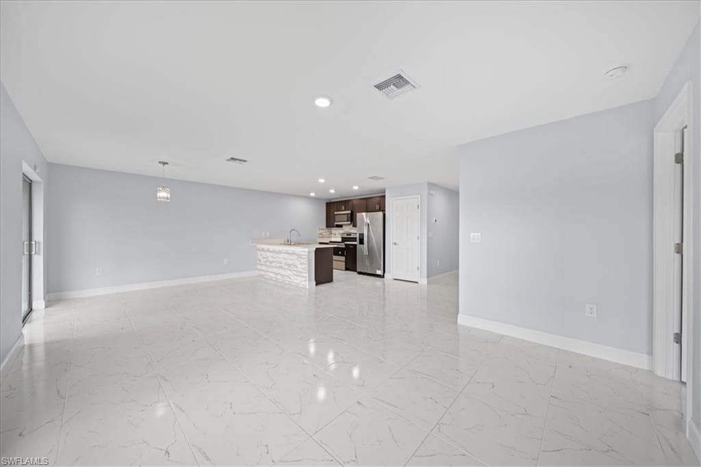 10535 Crossback LN-28