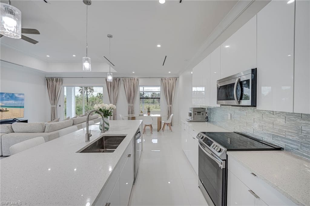 2662 36th AVE SE-10