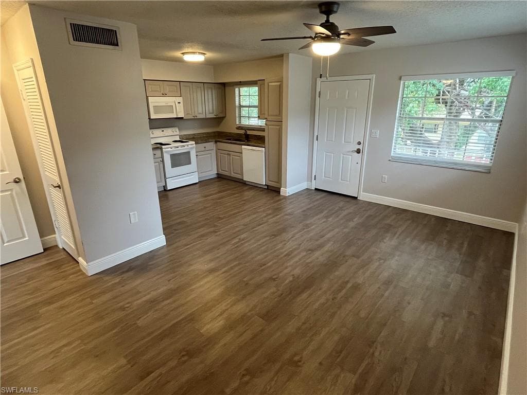 3325 Airport RD N B8-1