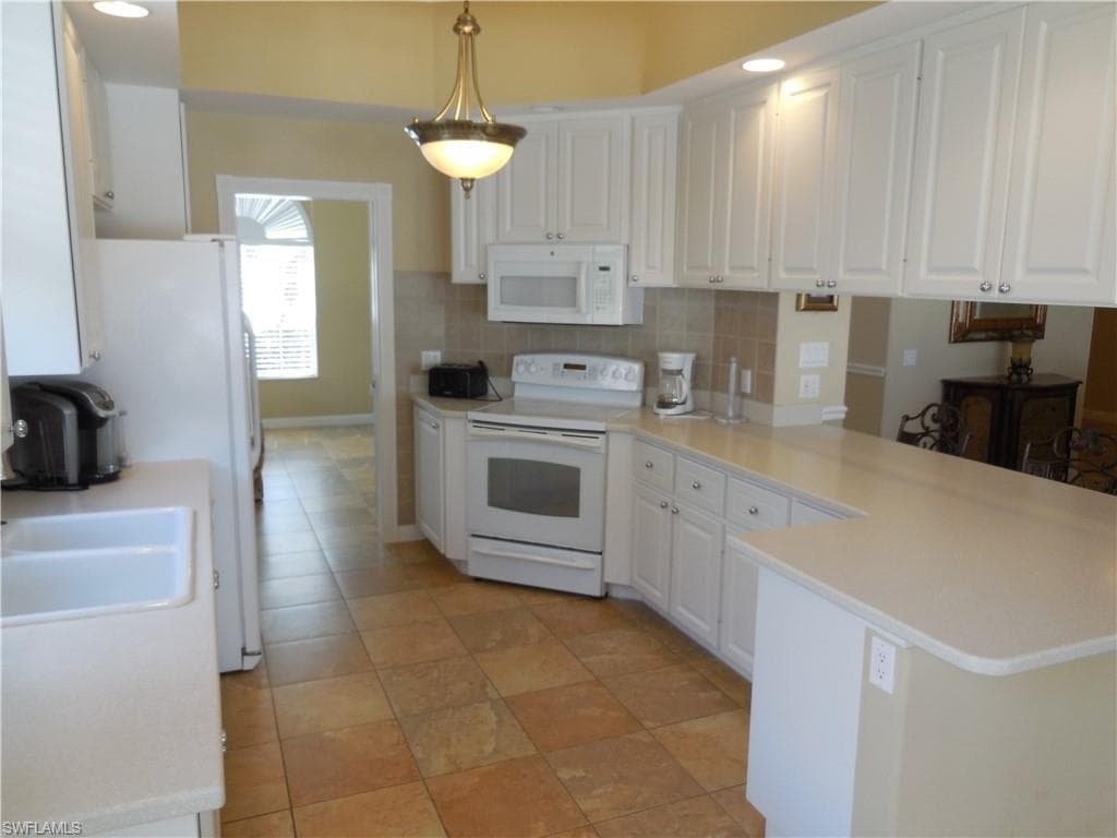 8539 Alessandria CT-6