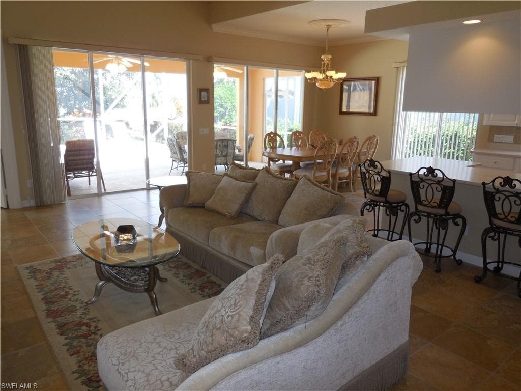 8539 Alessandria CT-18