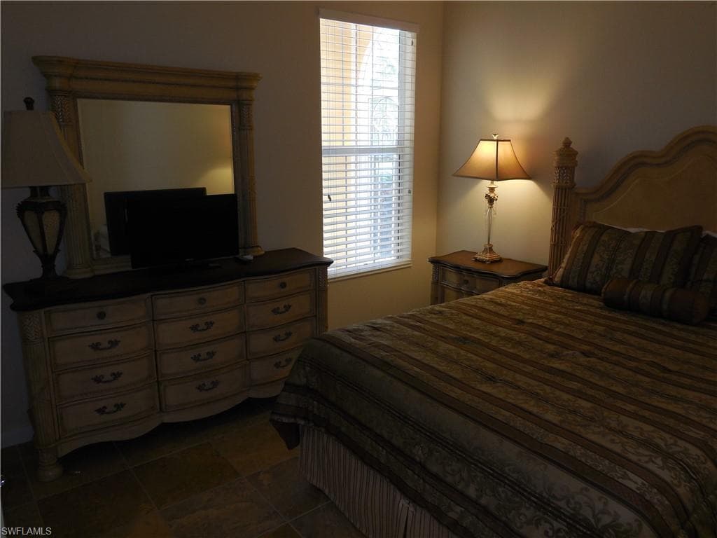 8539 Alessandria CT-11