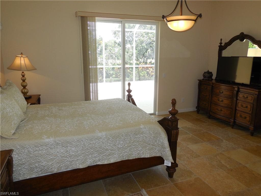 8539 Alessandria CT-21
