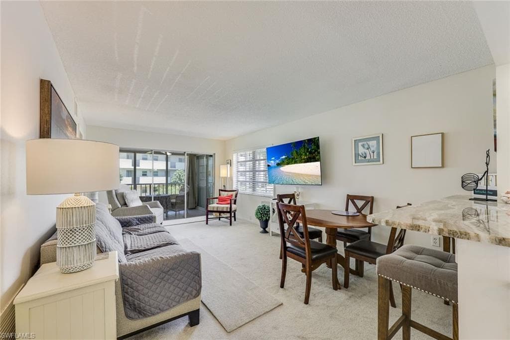 5 High Point CIR W 204-6