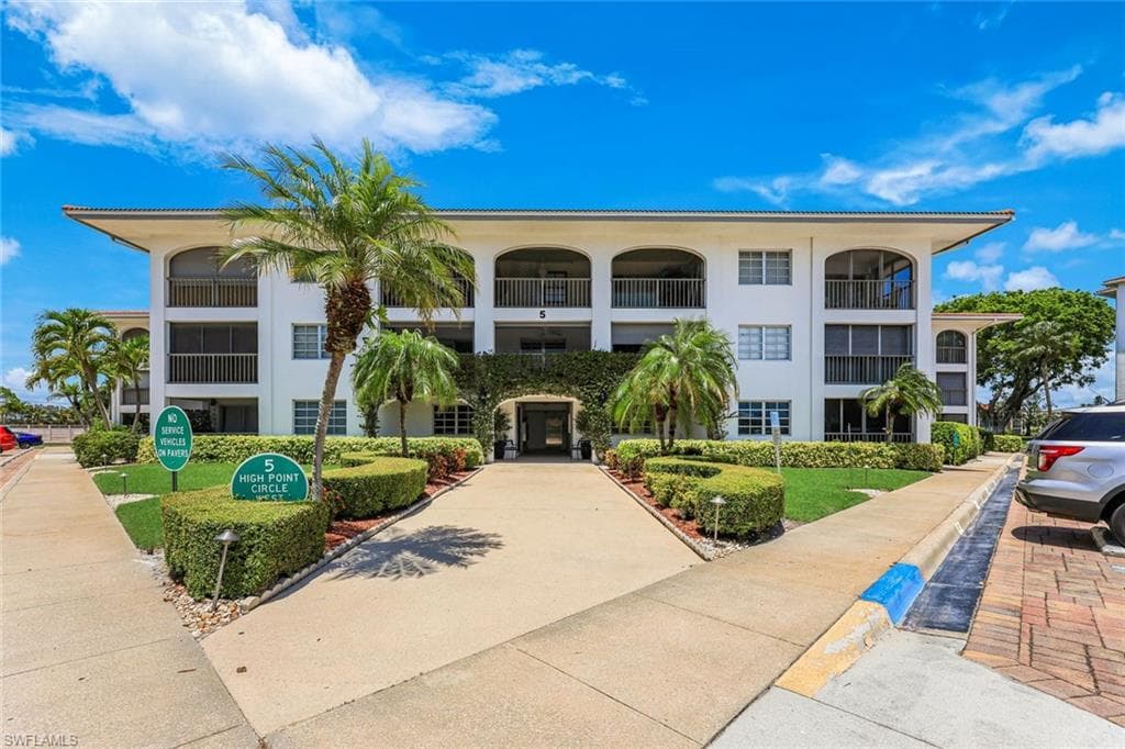 5 High Point CIR W 204-1