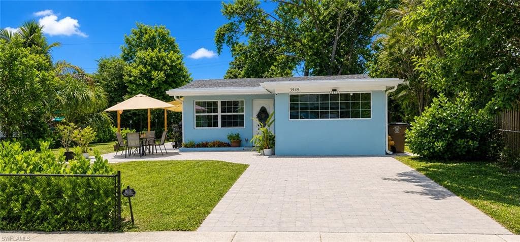 3949 Maxine St-2