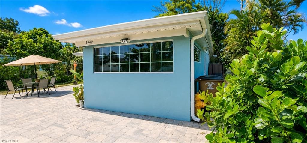 3949 Maxine St-6