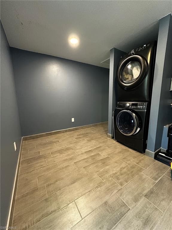 3949 Maxine St-24
