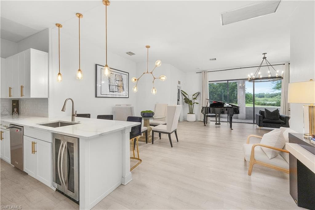 598 ASTON LAKE CT-2