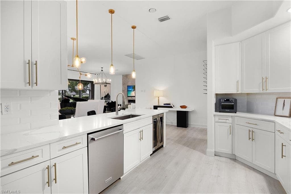 598 ASTON LAKE CT-5