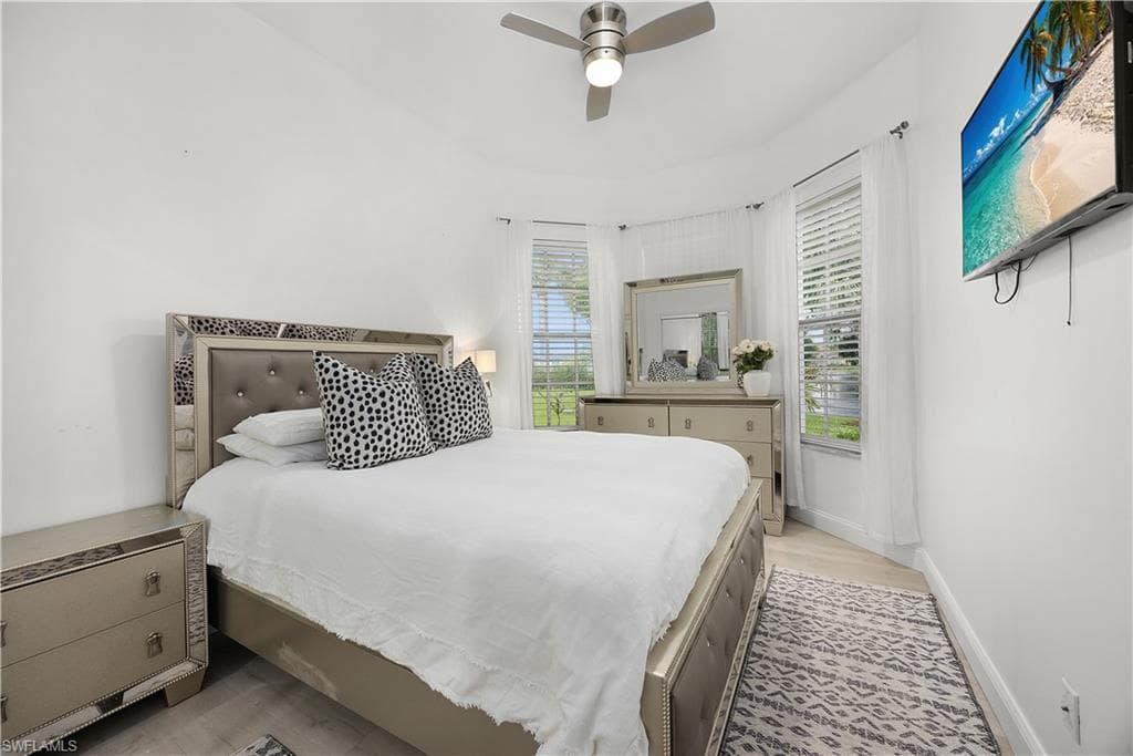 598 ASTON LAKE CT-15