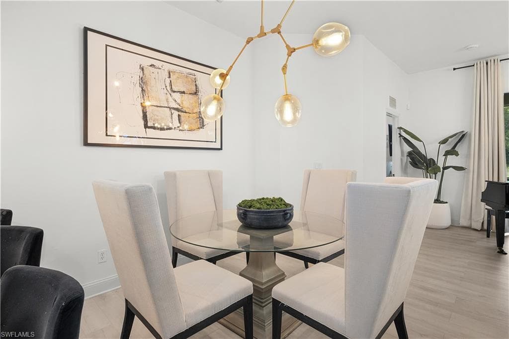 598 ASTON LAKE CT-11