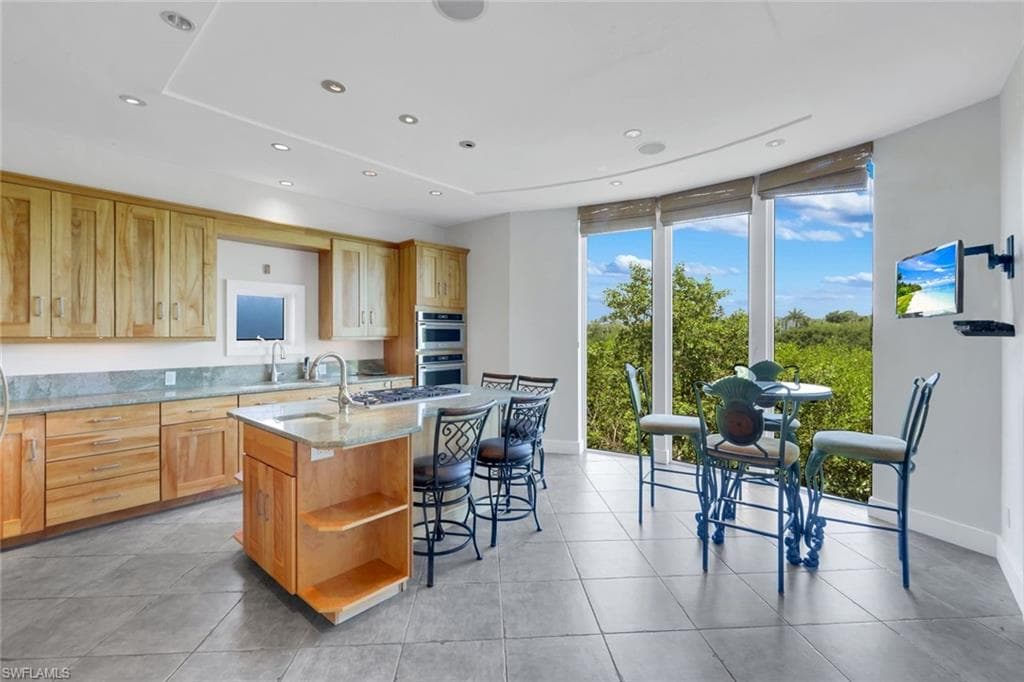 834 HIDEAWAY CIR W-3