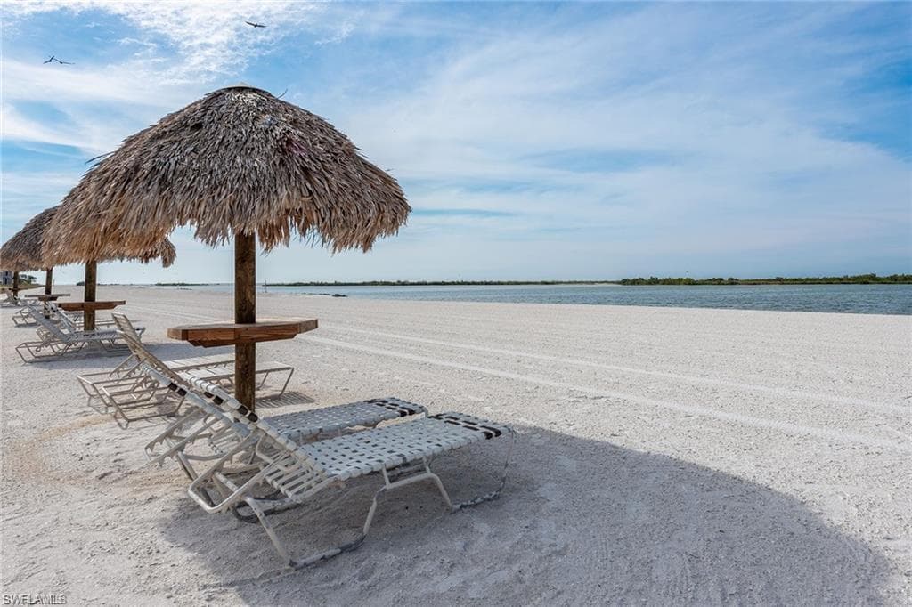 834 HIDEAWAY CIR W-28