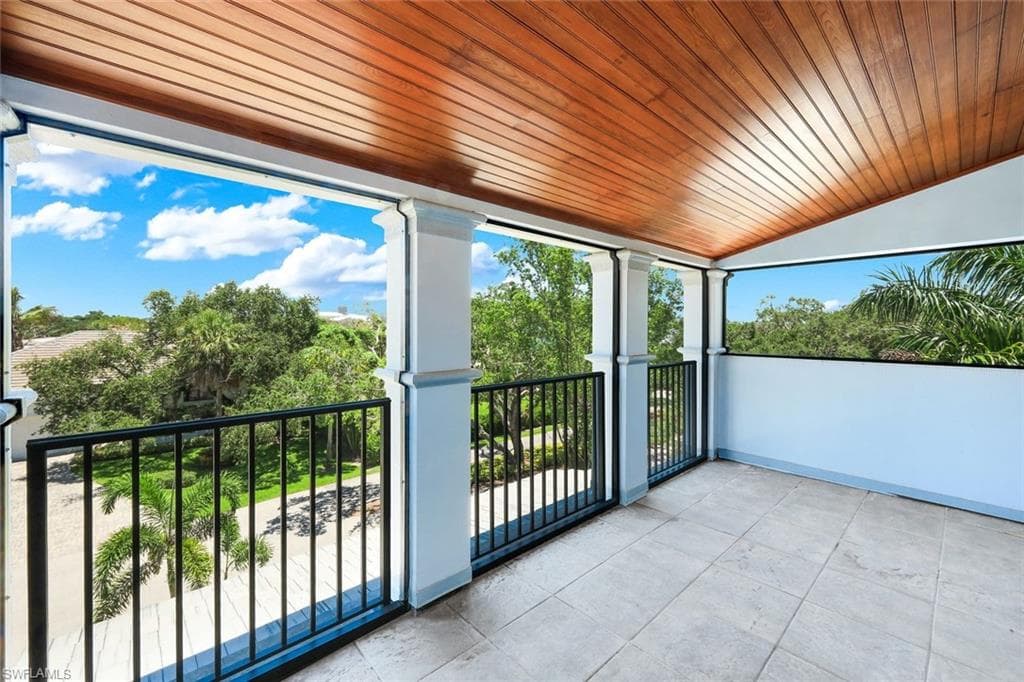 834 HIDEAWAY CIR W-38