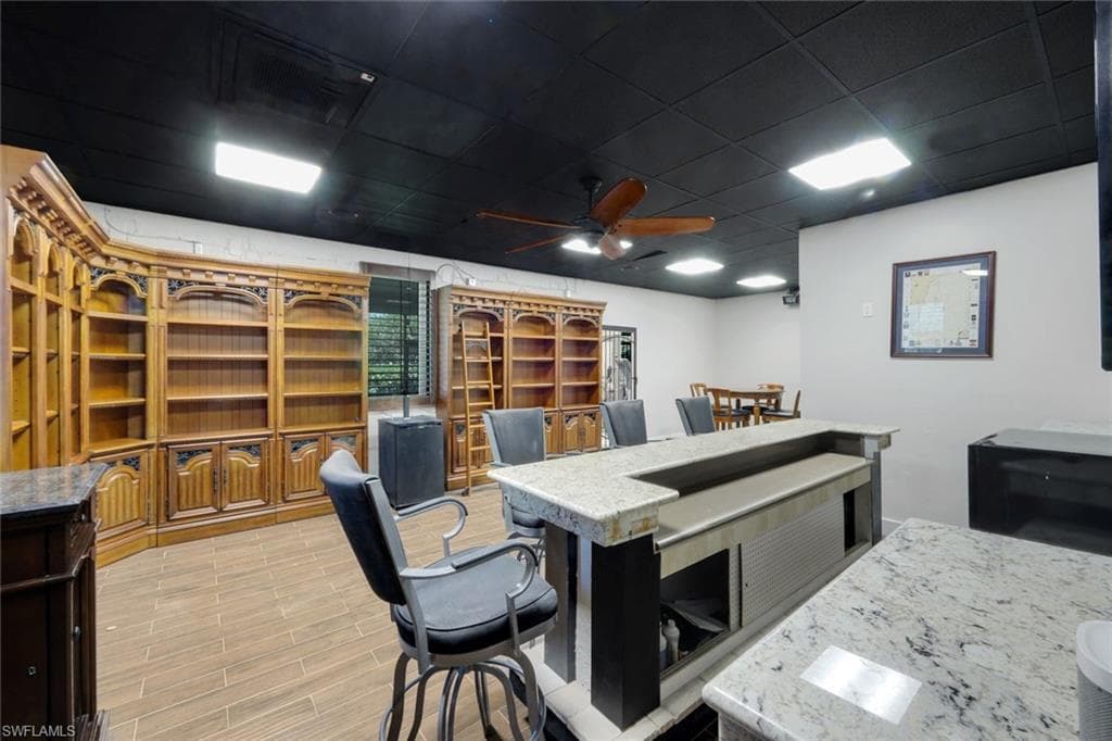 834 HIDEAWAY CIR W-44