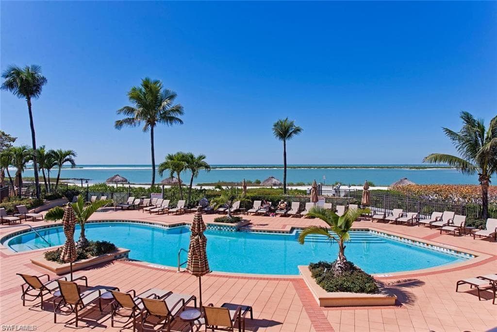 834 HIDEAWAY CIR W-29