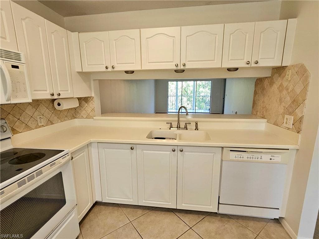 3001 Sandpiper Bay CIR B202-5