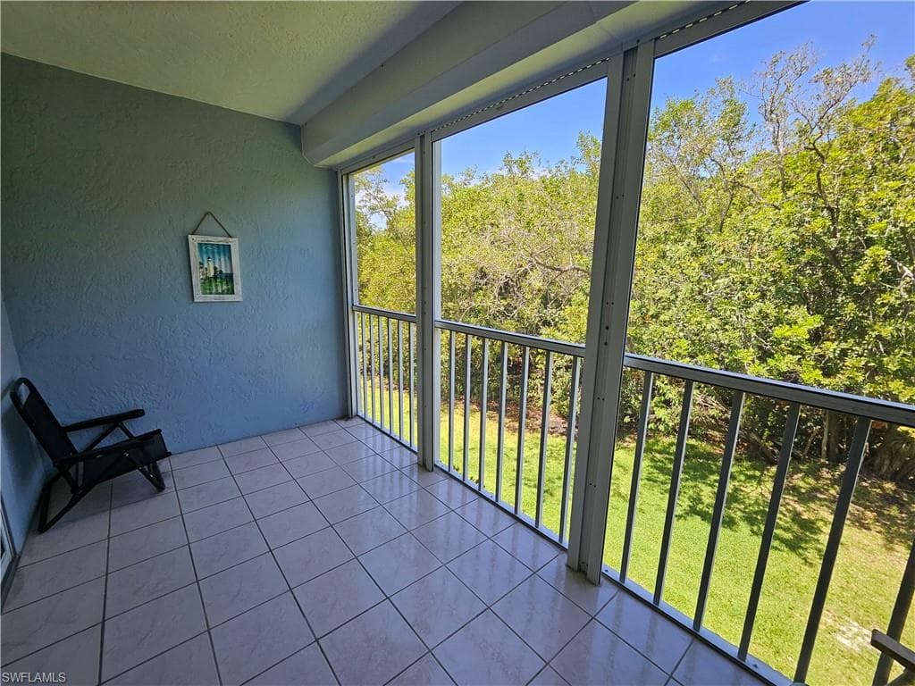 3001 Sandpiper Bay CIR B202-9