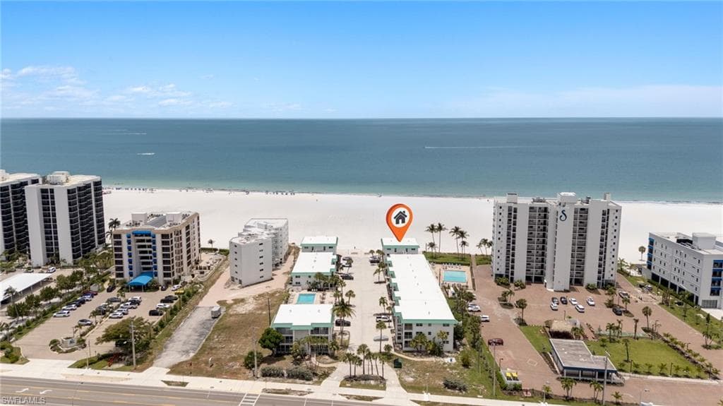 6500 Estero BLVD E320-20