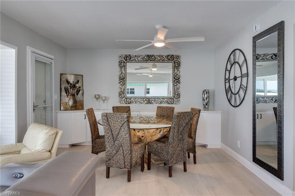 6500 Estero BLVD E320-10