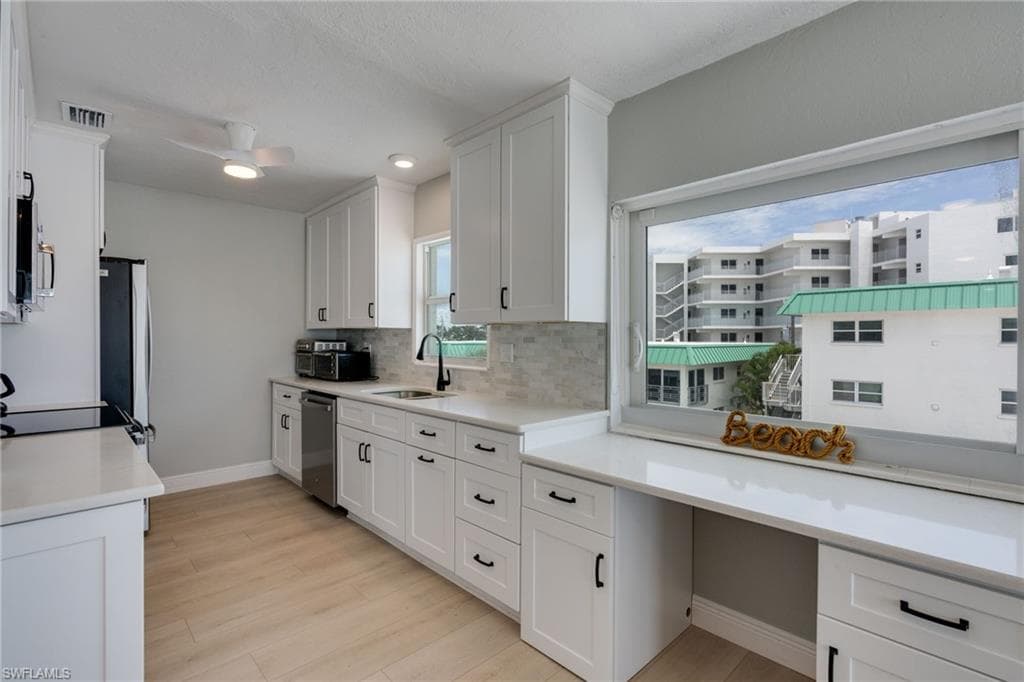 6500 Estero BLVD E320-11