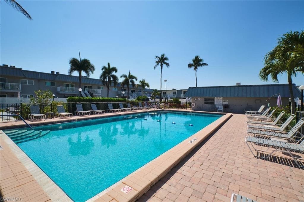 6777 Winkler RD 125-26