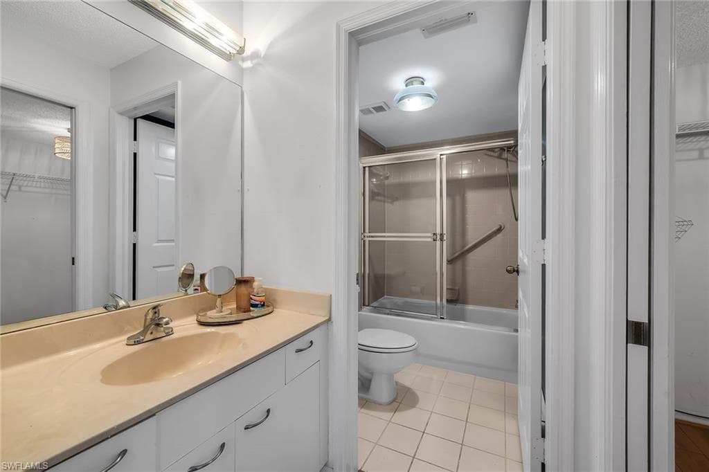 208 Furse Lakes CIR D6-22
