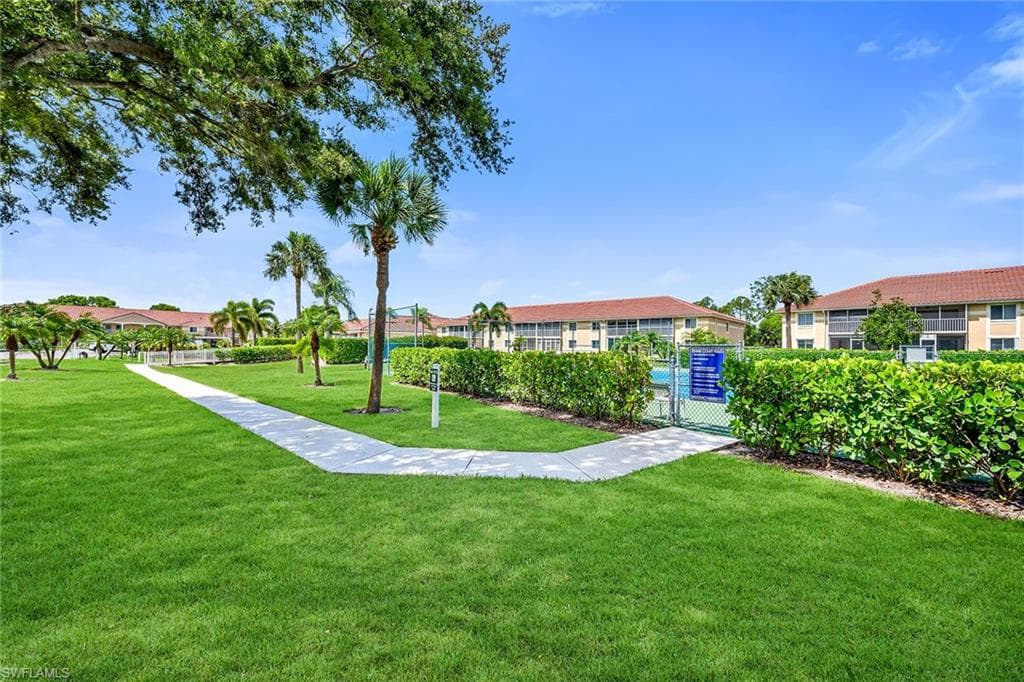208 Furse Lakes CIR D6-36