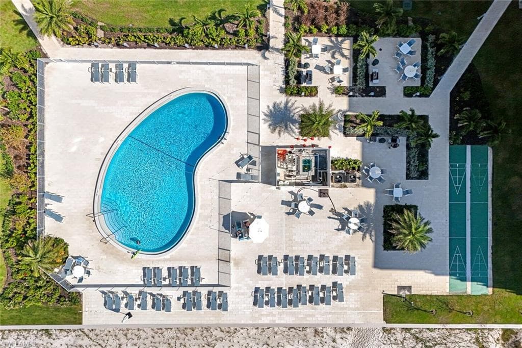 3443 Gulf Shore BLVD N 803-29