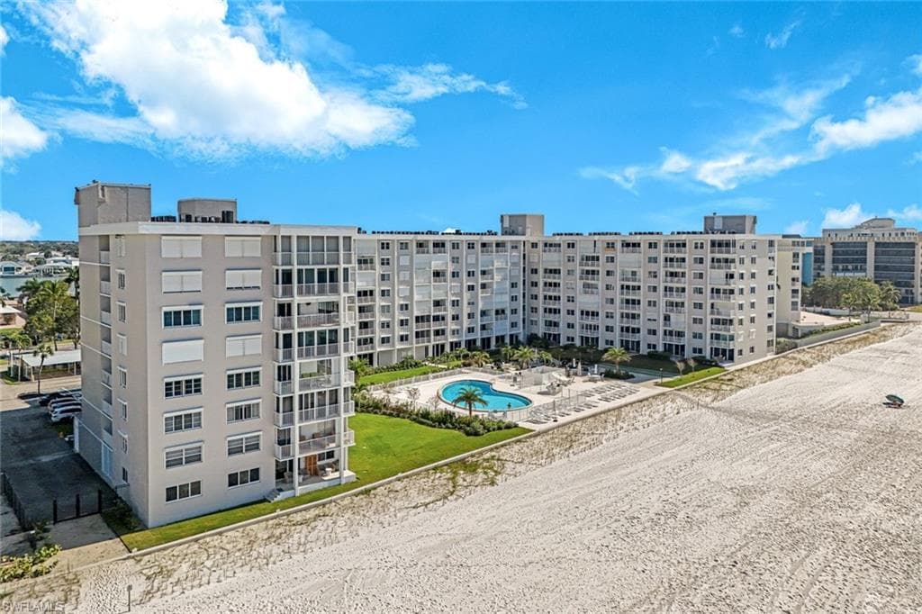 3443 Gulf Shore BLVD N 803-25