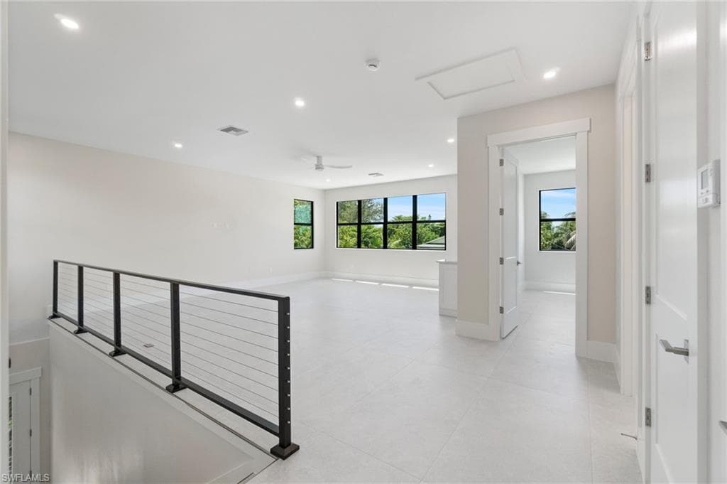 2769 Van Buren AVE-14