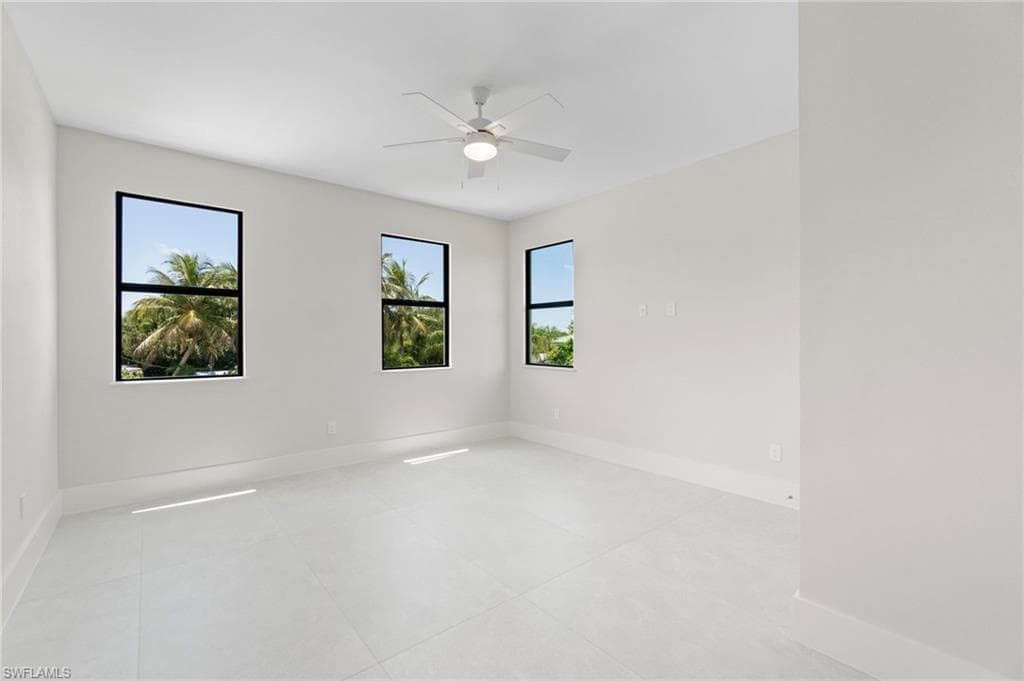 2769 Van Buren AVE-15