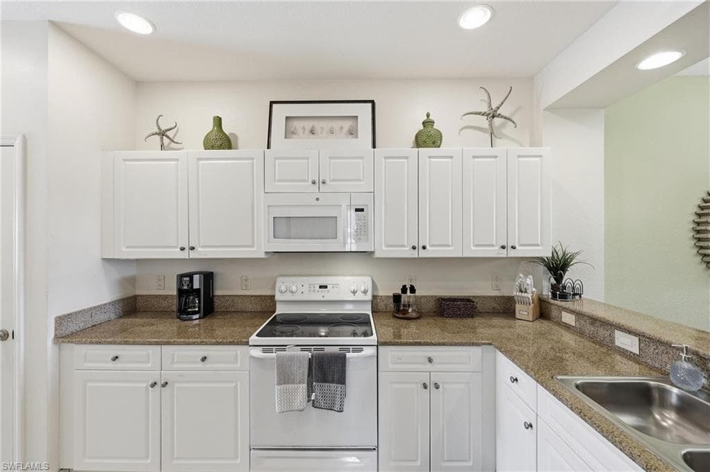 7950 Mahogany Run LN 416-17