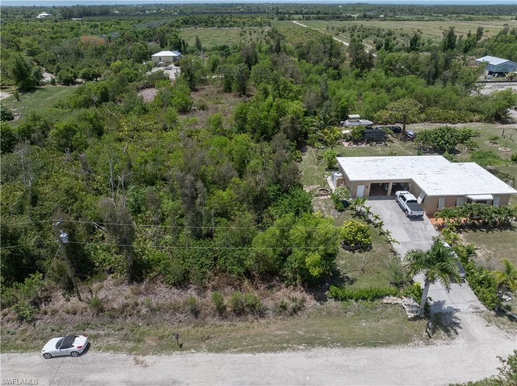 5951 Royal Okley LN-2