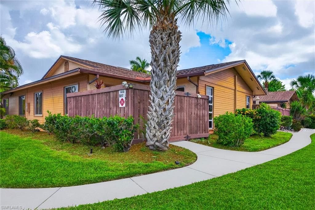 6315 Royal Woods DR-33