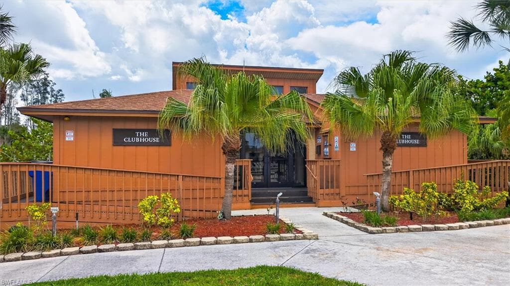 6315 Royal Woods DR-29