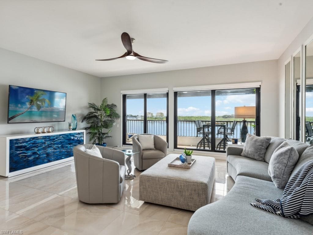 232 La Peninsula BLVD 232-12