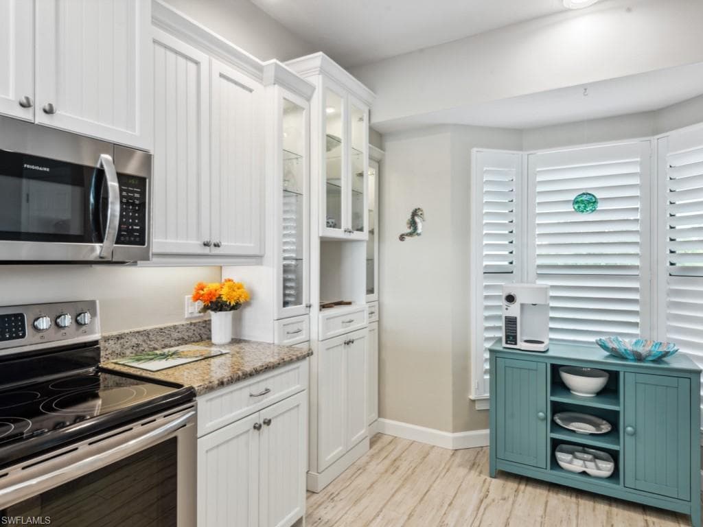 232 La Peninsula BLVD 232-7