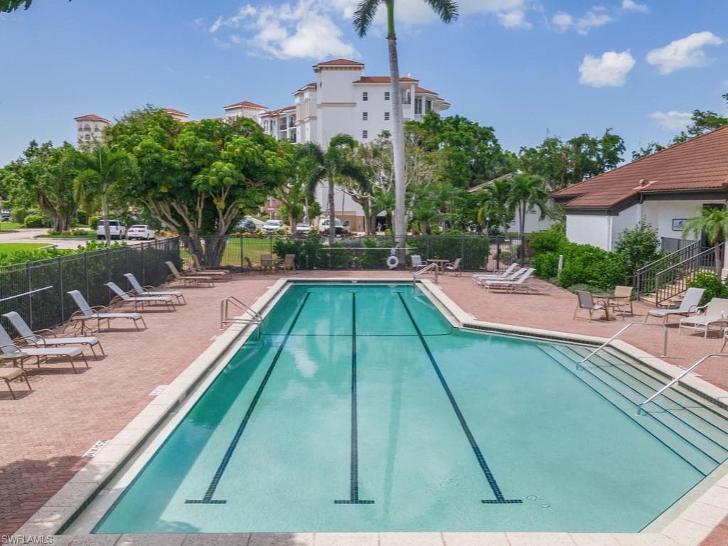 232 La Peninsula BLVD 232-39